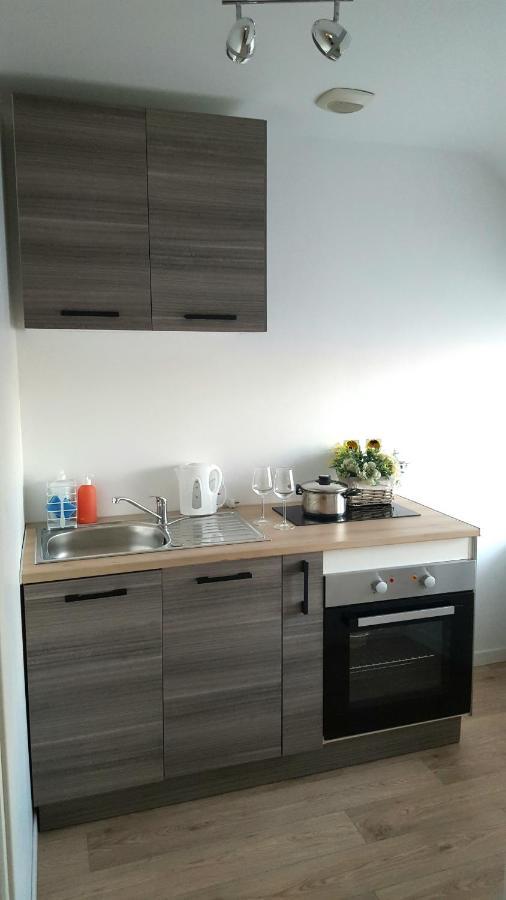 Studios Tout Equipes Cosne-Cours-Sur-Loire Exterior foto